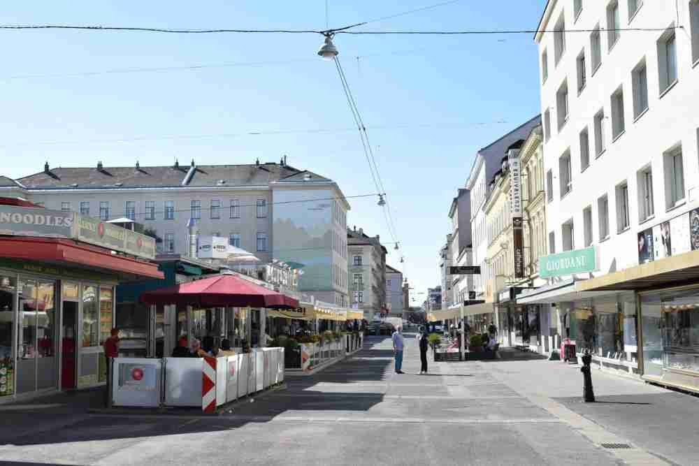 Mercado de Viktor Adler en Viena en Austria